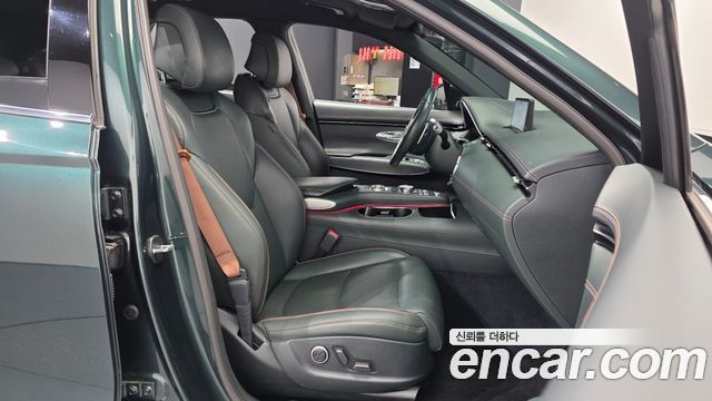 Genesis GV70 2021 — photo 11
