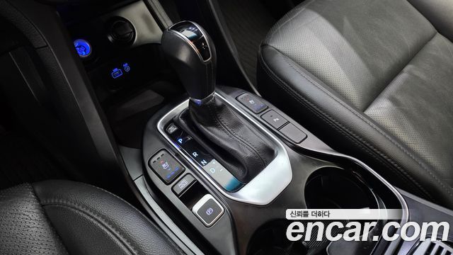Hyundai Santafe 2018 — photo 9