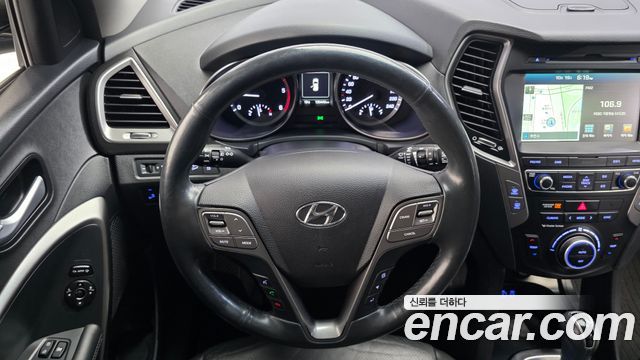 Hyundai Santafe 2018 — photo 13