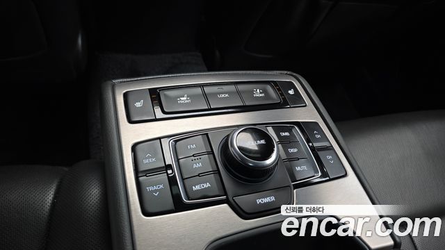Hyundai Genesis 2015 — photo 16