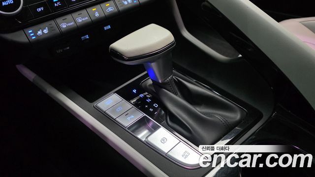 Hyundai AVANTE 2021 — photo 12