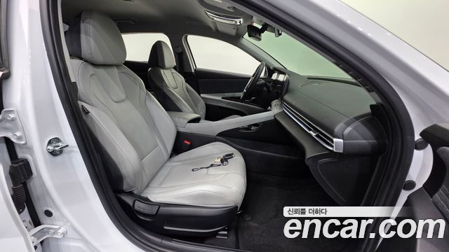 Hyundai AVANTE 2021 — photo 13