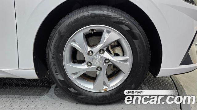 Hyundai AVANTE 2021 — photo 7