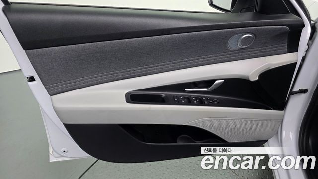 Hyundai AVANTE 2021 — photo 14