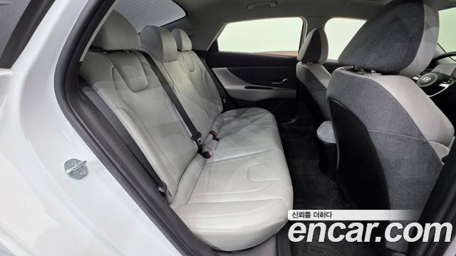 Hyundai AVANTE 2021 — photo 29