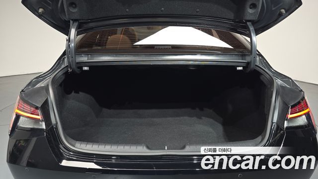 Hyundai AVANTE 2023 — photo 25