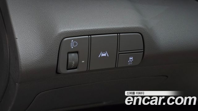 Hyundai AVANTE 2023 — photo 28