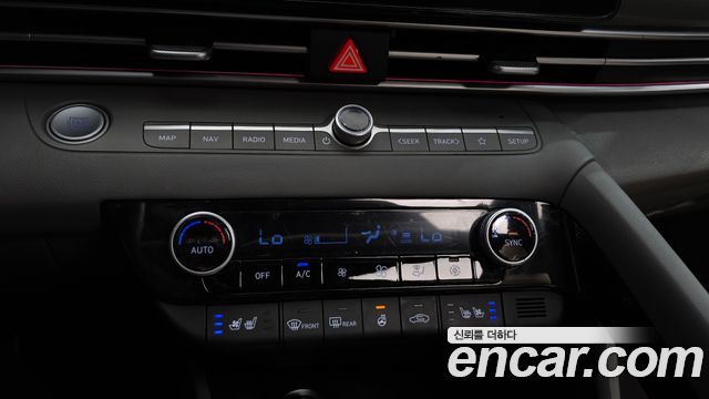Hyundai AVANTE 2023 — photo 32