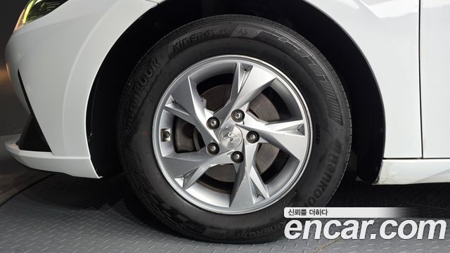 Hyundai AVANTE 2021 — photo 5