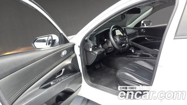Hyundai AVANTE 2021 — photo 10