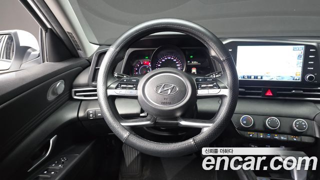 Hyundai AVANTE 2021 — photo 12