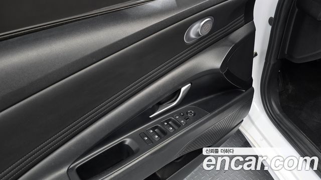 Hyundai AVANTE 2021 — photo 18