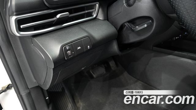 Hyundai AVANTE 2021 — photo 20