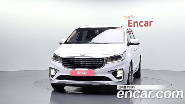 Kia Canival 2019 — photo 3
