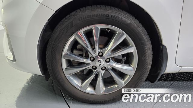 Kia Canival 2019 — photo 5