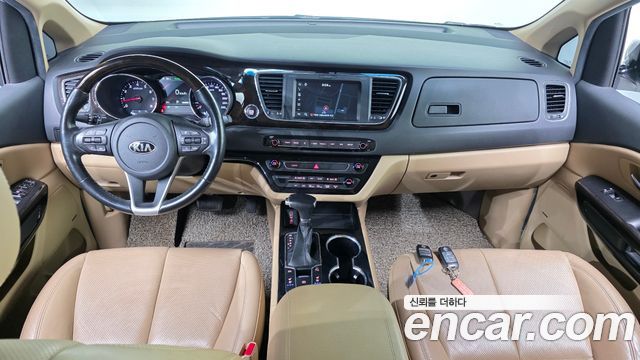 Kia Canival 2019 — photo 10