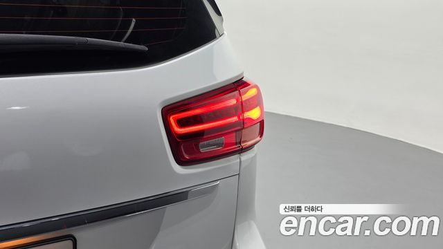 Kia Canival 2019 — photo 9