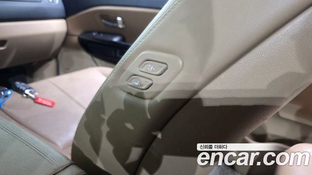 Kia Canival 2019 — photo 30