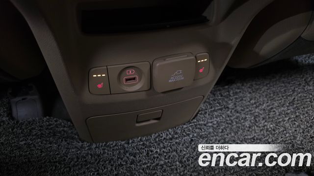 Kia Canival 2019 — photo 31
