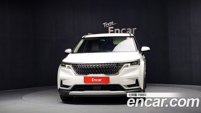 Kia Canival 2023 — photo 3