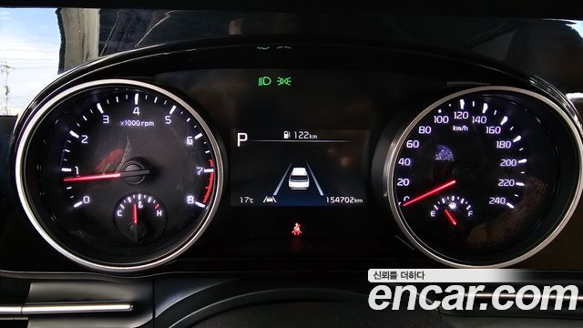 Kia Canival 2023 — photo 11
