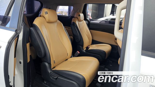 Kia Canival 2023 — photo 18