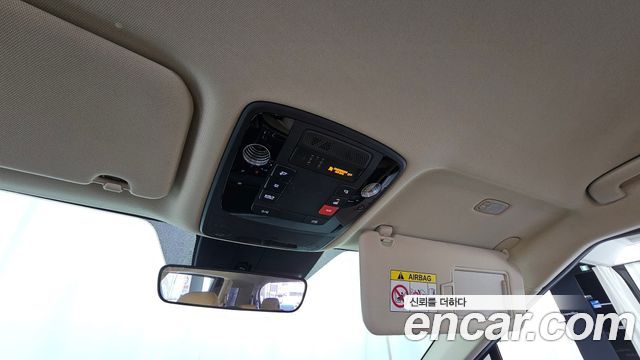Kia Canival 2023 — photo 24