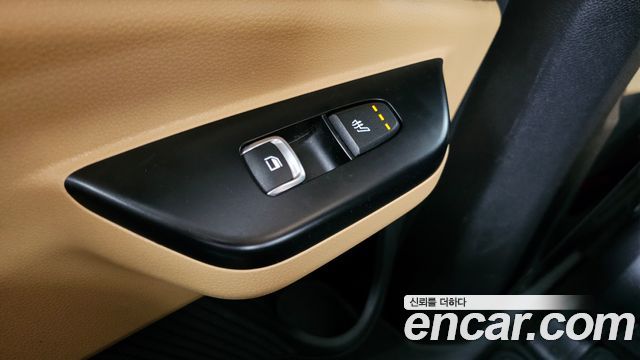 Kia Canival 2023 — photo 25