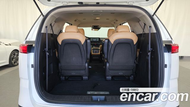 Kia Canival 2023 — photo 26