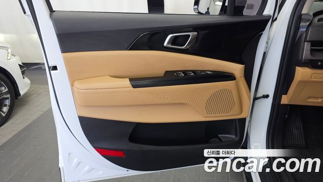 Kia Canival 2023 — photo 14