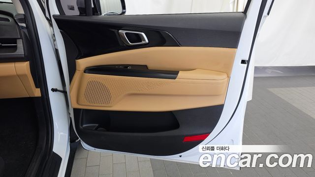 Kia Canival 2023 — photo 15