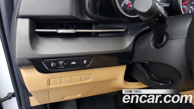 Kia Canival 2023 — photo 27