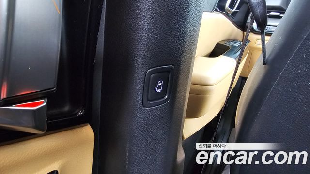 Kia Canival 2023 — photo 32