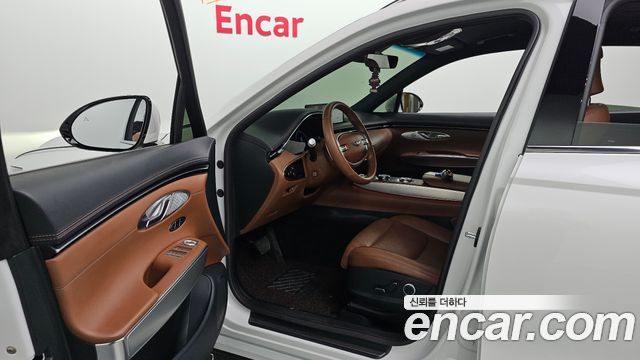 Genesis GV70 2023 — photo 13