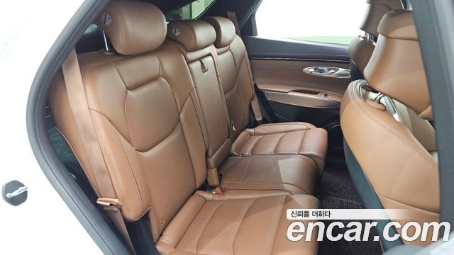Genesis GV70 2023 — photo 22