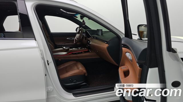 Genesis GV70 2023 — photo 23