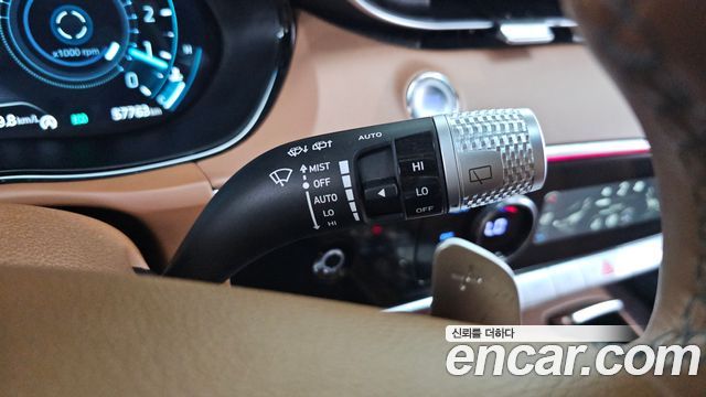 Genesis GV70 2023 — photo 26