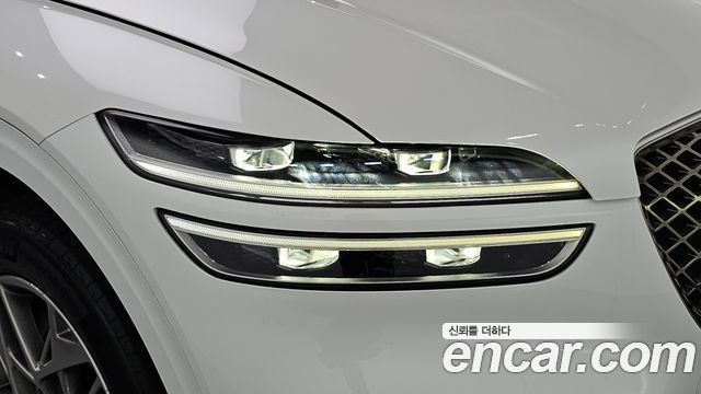 Genesis GV70 2023 — photo 8