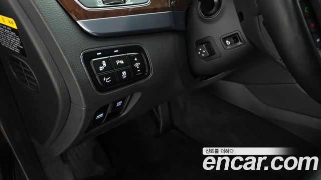 Hyundai Equus 2013 — photo 16