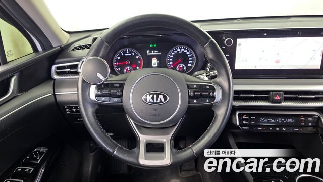 Kia K5 2020 — photo 13