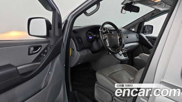 Hyundai Starex 2021 — photo 13