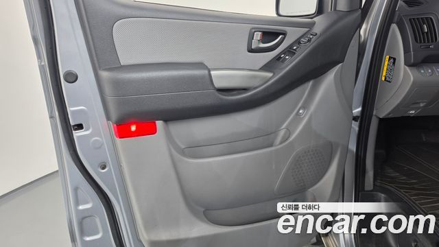 Hyundai Starex 2021 — photo 15