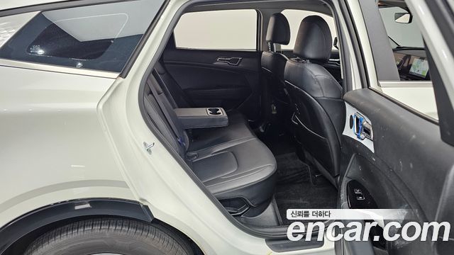 Kia Sportage 2023 — photo 17