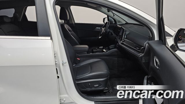 Kia Sportage 2023 — photo 16