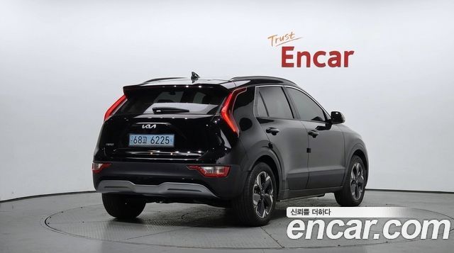 Kia Niro 2023 — photo 2