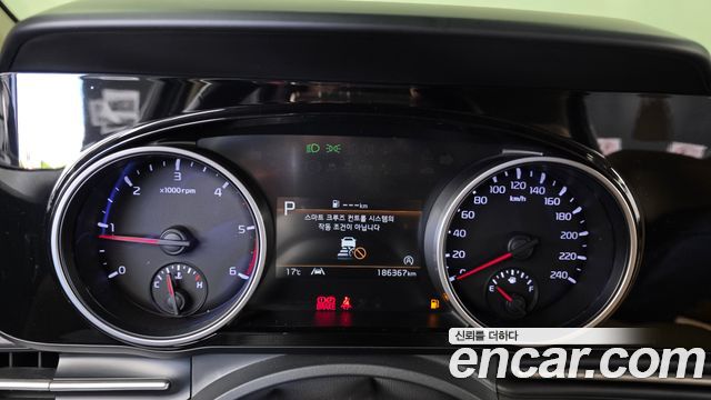 Kia Canival 2021 — photo 8