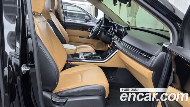 Kia Canival 2021 — photo 11
