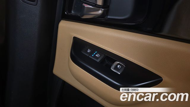 Kia Canival 2021 — photo 19