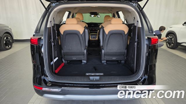 Kia Canival 2021 — photo 20