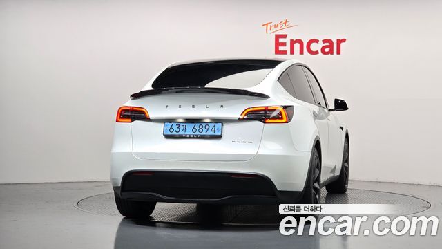 Tesla Model Y 2021 — photo 4